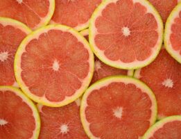 A bunch of grapefruit slices